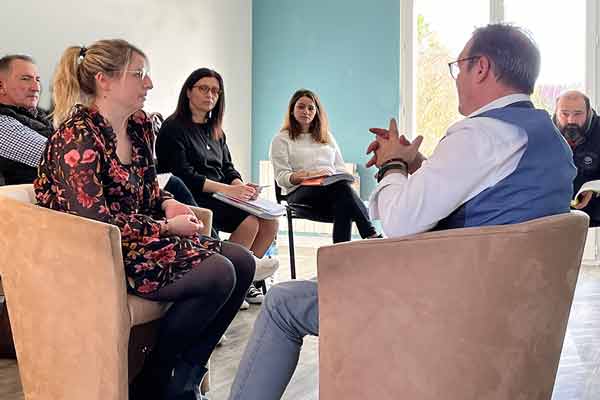 Institut Serge Saggioro. Centre de formations certifiantes d'hypnothérapeute, PNL, EFT. Siège : 44 Grande Rue Chitenay 41